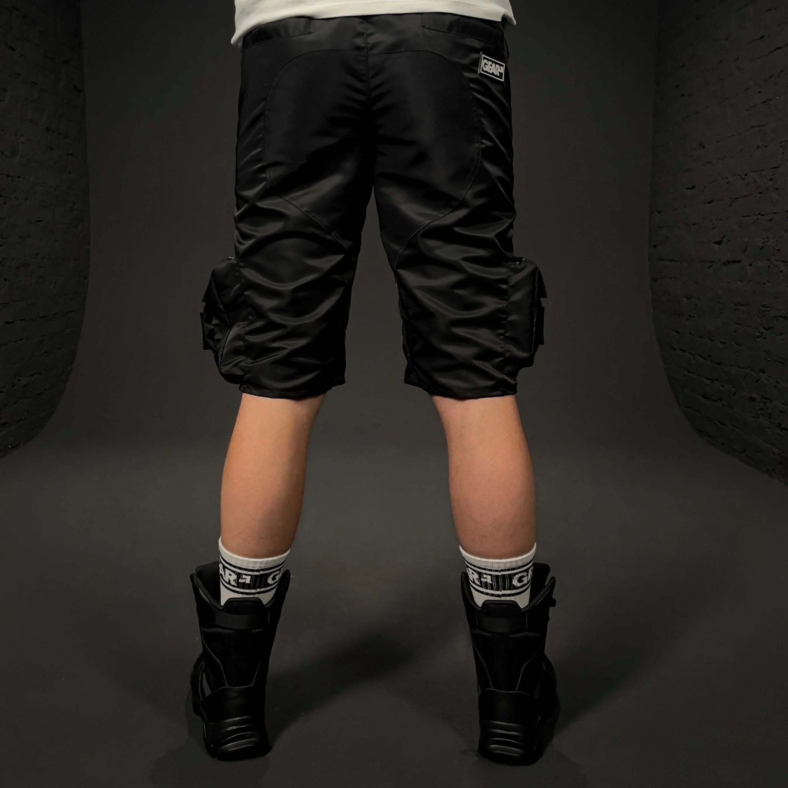 CARGO SHORT NYLON BLK - Image 3